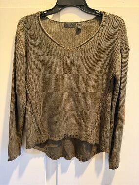 RDI Olive Green V-Neck Knit Sweater